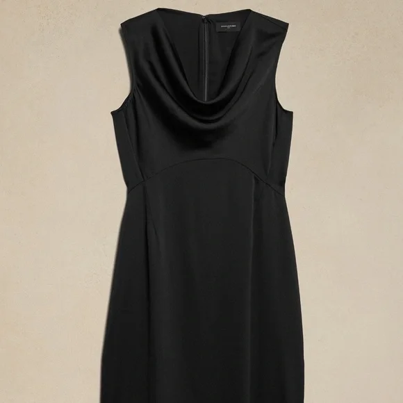 Banana Hammered Satin Knee Length Dress - Picture 4 of 4